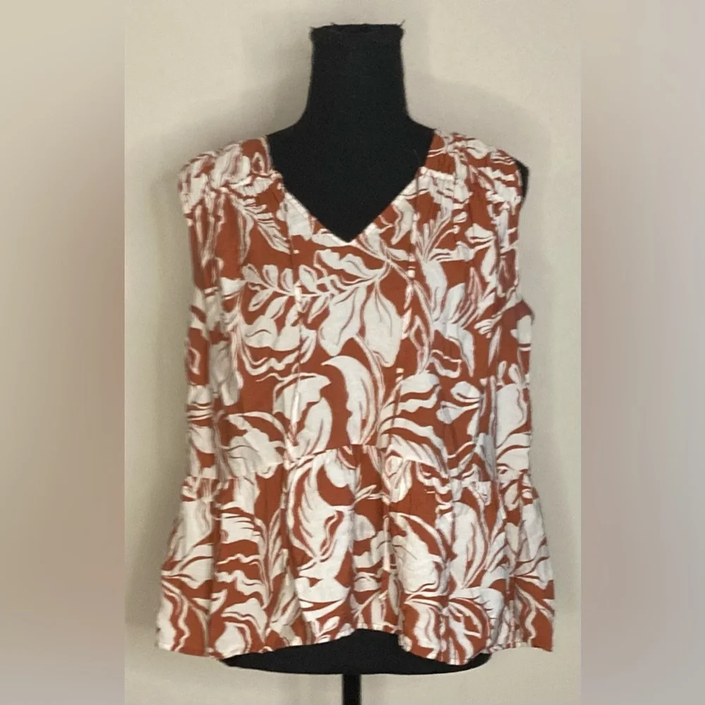 A New‎ Day- Women's Smocked flowy orange and white Tank Top Size M